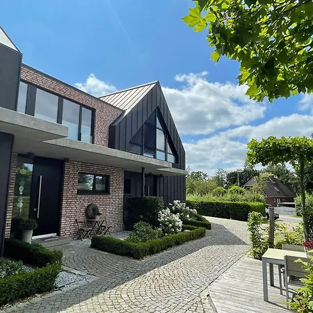 Heidi Lux 1 *